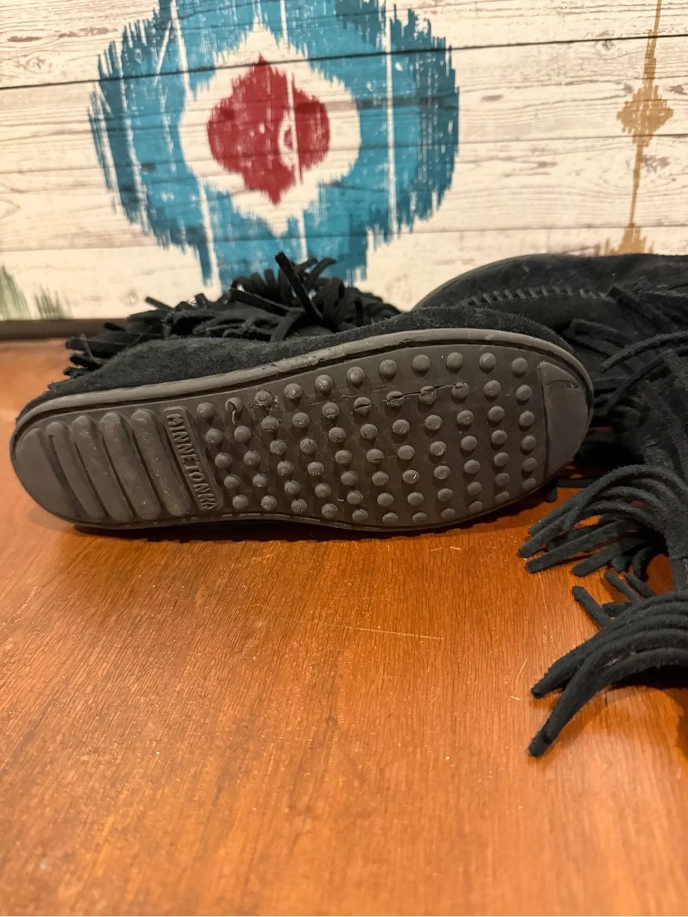 Minnetonka stylish black